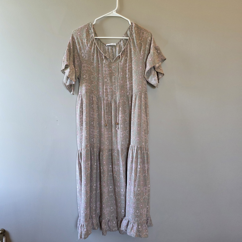 Carly Jean Los Angeles Tan Cream Tiered Pleated Midi Sundress
